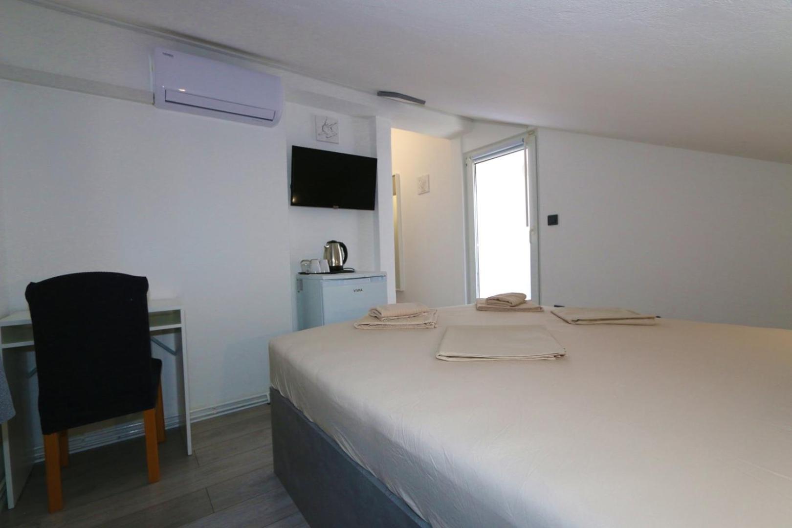 Pansion Comfort Sidro Novalja Kültér fotó