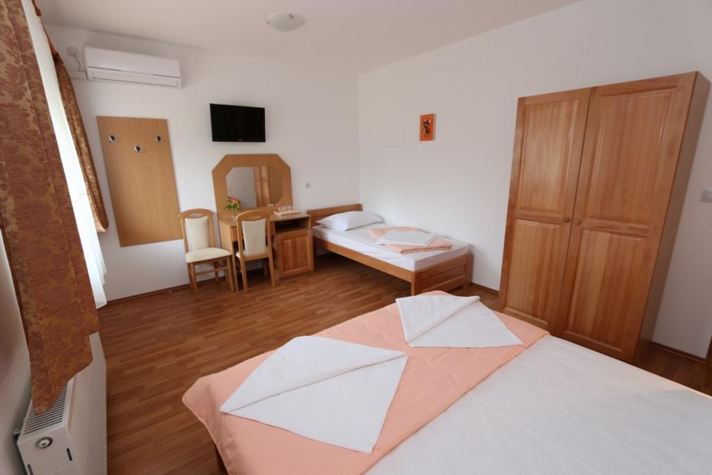 Pansion Comfort Sidro Novalja Szoba fotó